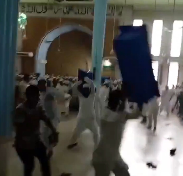 Viral video of sectarian feud in mosque is from Bangladesh, not Pakistan
